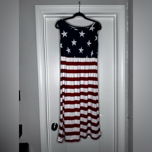 Dress - Picture 3 of 3